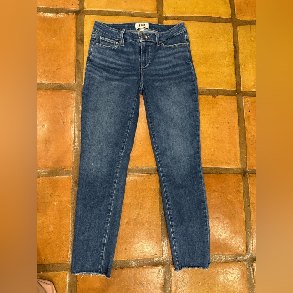 Paige Kylie crop ankle jeans raw hem mid wash size 28